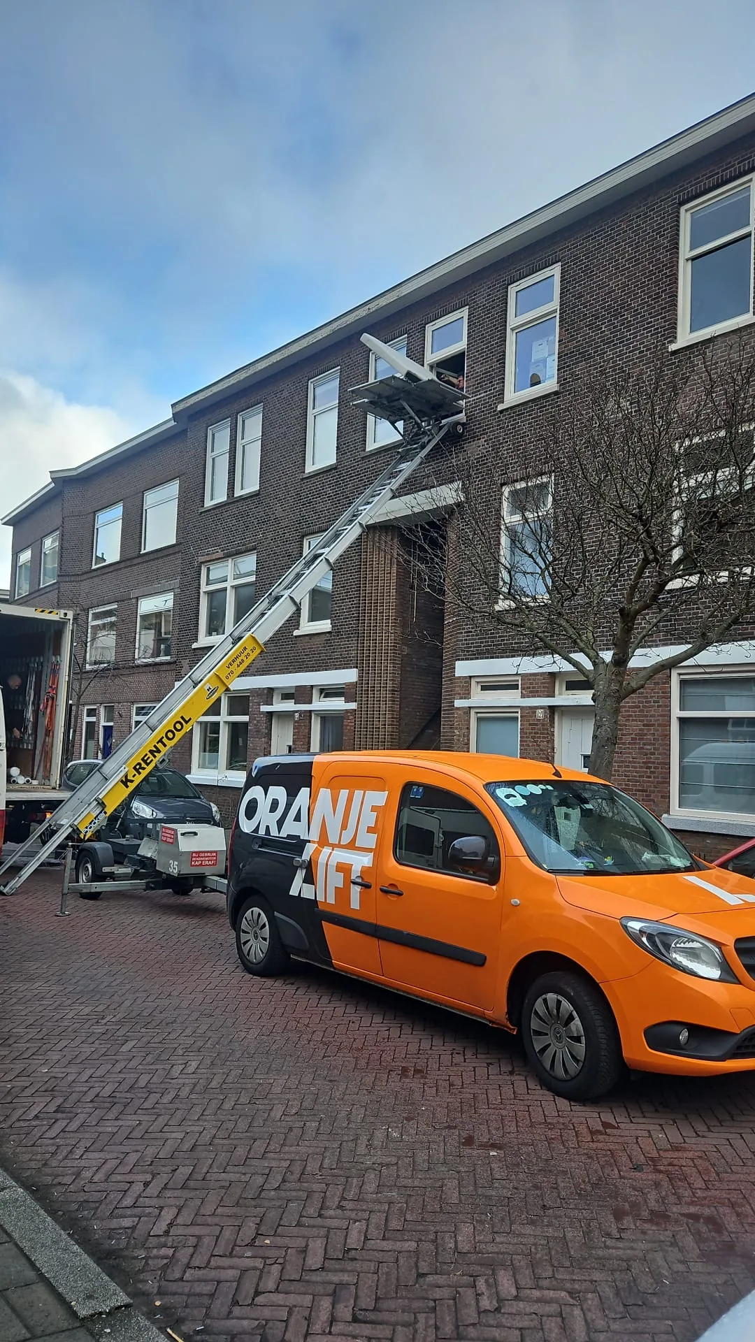 Aanhangerlift in een woonwijk, compact en snel inzetbaar